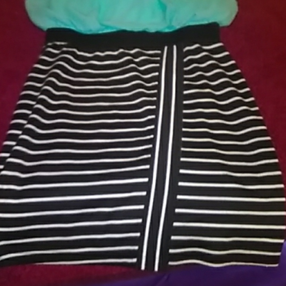 Dress - Picture 3 of 3